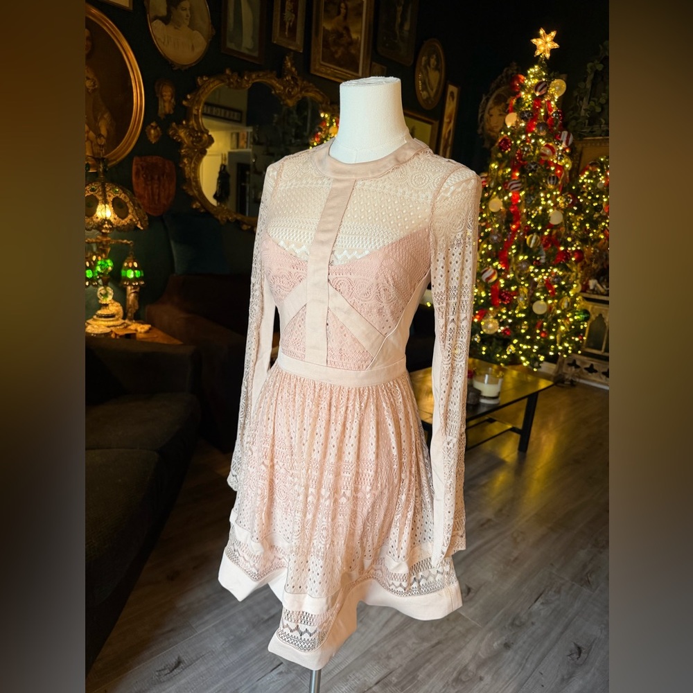 Bebe Dress – Women’s 0 – Light Pink Lace Block Y2K Vintage –Long Sleeve – Lined - Picture 10 of 12